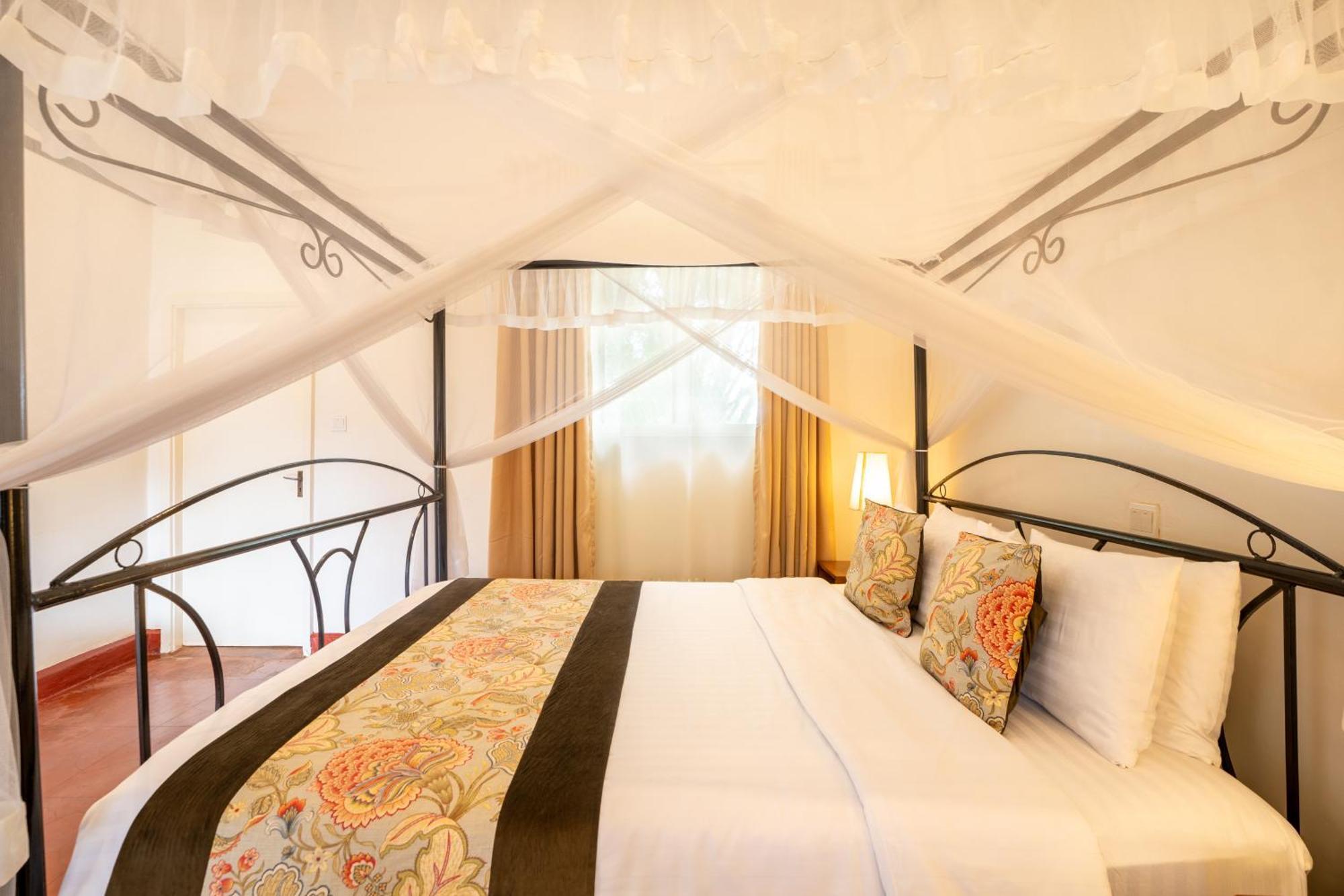 Masindi Hotel Eksteriør billede