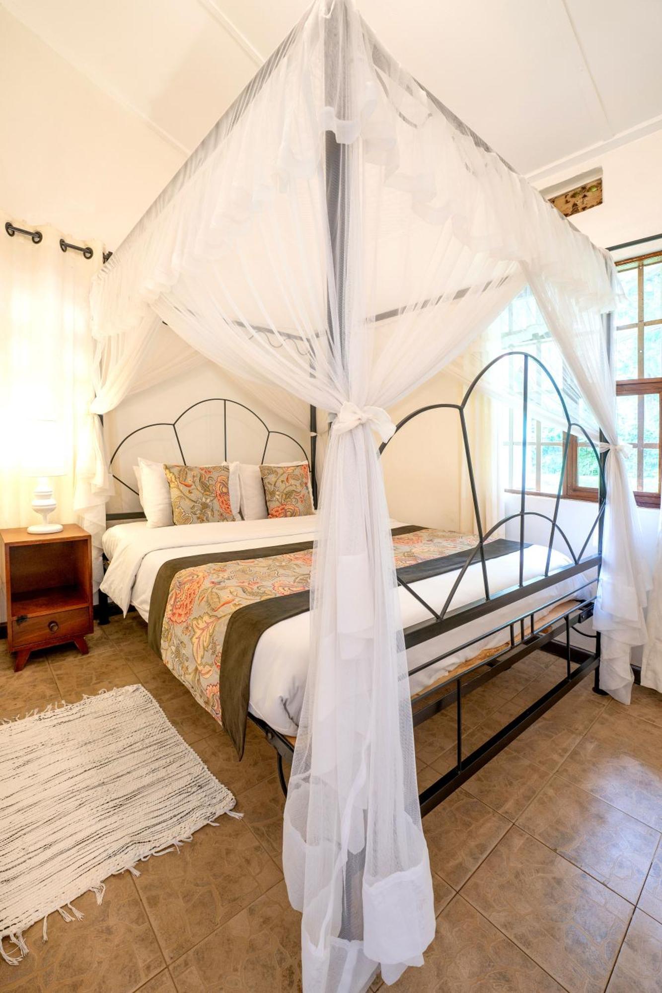 Masindi Hotel Eksteriør billede